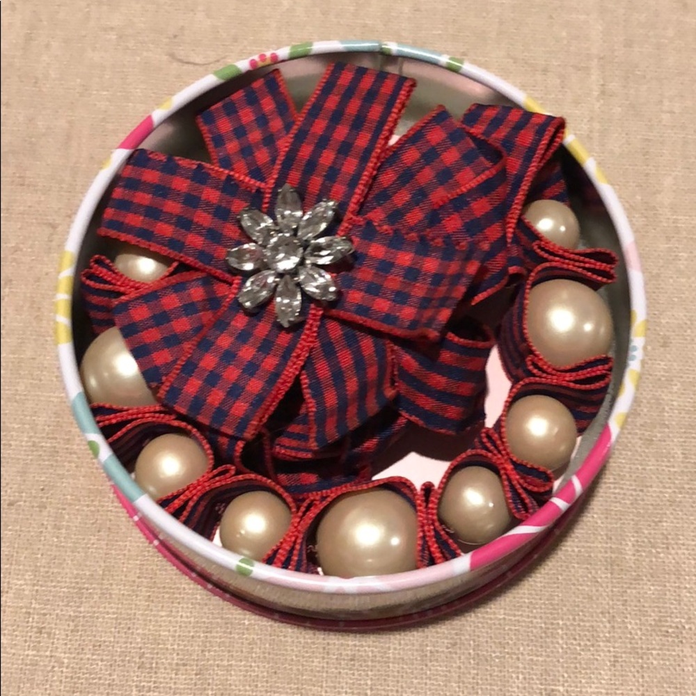 Stella & Dot girls Lola necklace